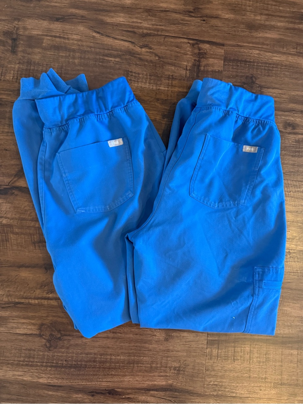 FIGS Essential Slim Jogger Scrub Pants Blue Size Medium Bundle (2)